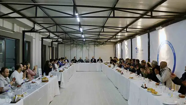 Kütahya OSB yönetimi, müdürlük personelleriyle iftarda buluştu