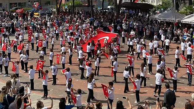 Kuyucak'ta 23 Nisan coşkusu