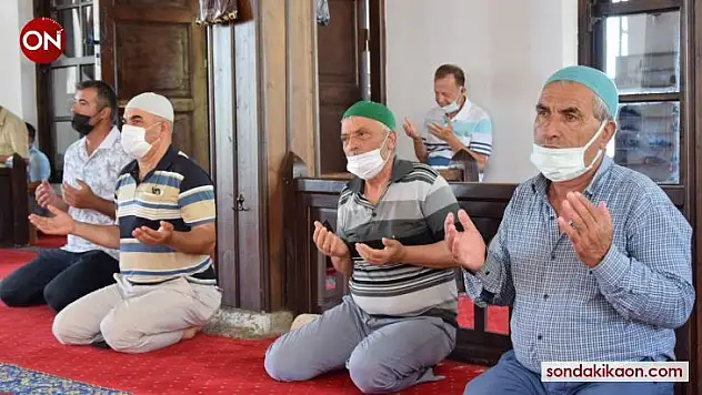Lapseki'de 15 Temmuz Şehitleri için Mevlid-i Şerif okundu