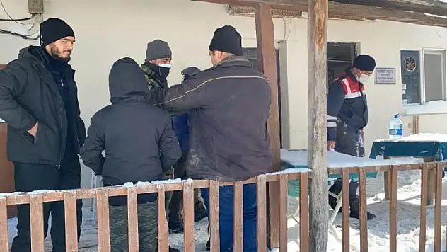 Mağaraya sığınıp tipide hayatta kaldılar...8 maceraperestin 3 günlük kar esareti