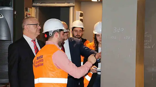 Manisa'da binaların depreme dayanıklılık testleri başladı
