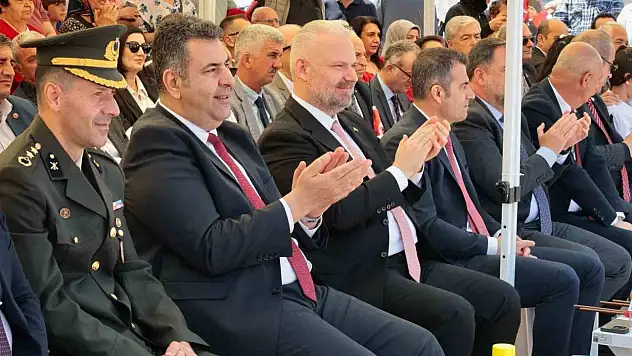 Menemen'de 23 Nisan coşkusu yaşandı