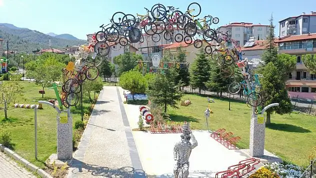 Merkezefendi'de çocuklar için geri dönüşüm parkı tamamlandı