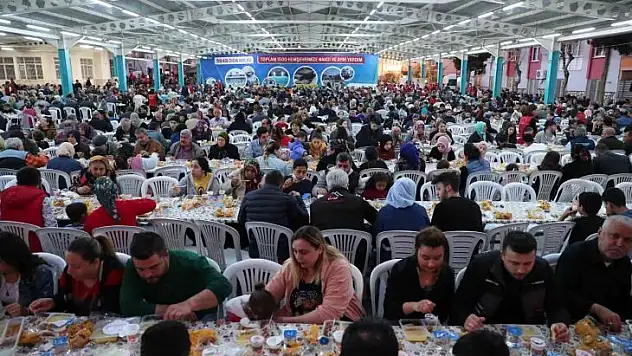 Merkezefendi'de mahalle iftarları devam ediyor