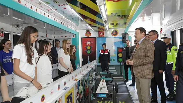 Mobil Trafik Eğitim Tırı Kütahya'da
