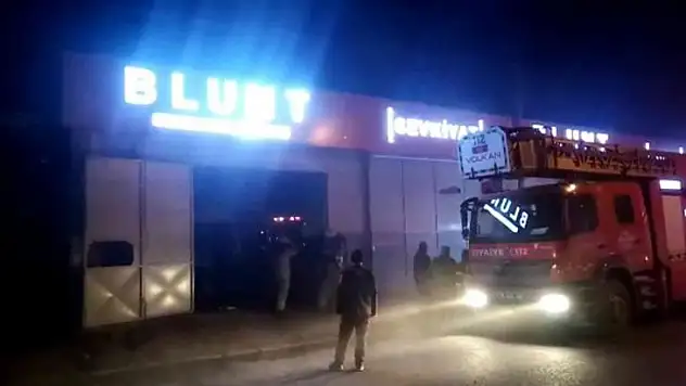 Mobilya malzemeleri imalathanesinde korkutan yangın