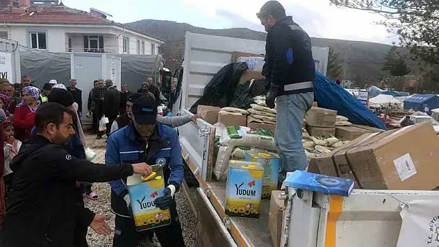 Muğla Büyükşehir'den depremzedelere Ramazan kolisi