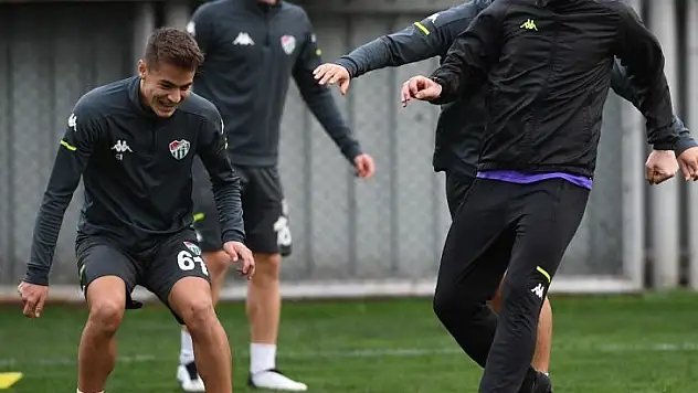 Mustafa Er, doğum gününde sahaya indi