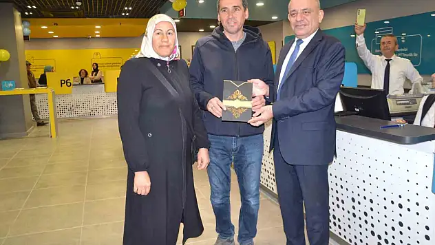 Ptt'den 184. müşteriye kuruluş yıl dönümü hediyesi