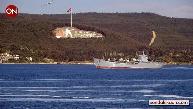 Rus savaş gemileri peş peşe Çanakkale Boğazı'ndan geçti
