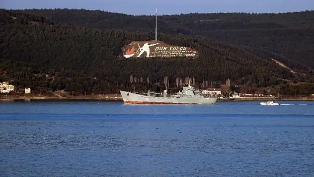 Rus savaş gemisi 'Saratov' Çanakkale Boğazı'ndan geçti
