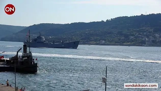 Rus savaş gemisi 'Saratov' Çanakkale Boğazı'ndan geçti