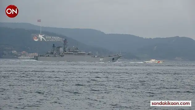 Rusya gemilerini Karadeniz'e çekiyor...İki savaş gemisi Çanakkale'den geçti