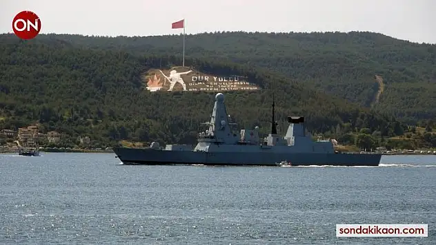 Rusya'nın Kardeniz'de ateş açtığı İngiliz savaş gemisi 'HMS Defender' Çanakkale'de