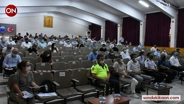 Salihli'de yeni eğitim-öğretim yılı değerlendirme toplantısı