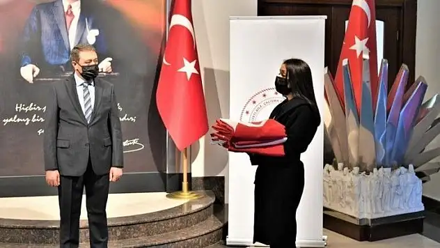 Şanlı Türk Bayrağı Çanakkale'ye uğurlandı