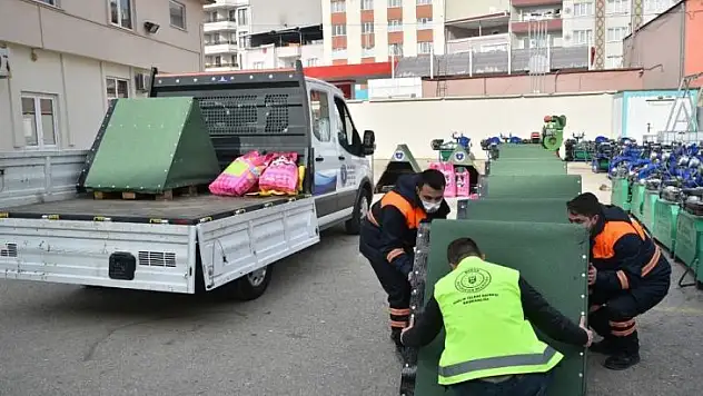 Sokak hayvanlarına sıcak yuva