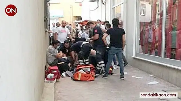 Sokak ortasındaki tartışmada bıçaklandı, hastanede kurtarılamadı