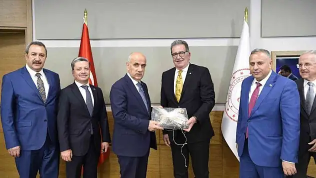 Söke Borsa Başkanı Nejat Sağel ve UPK Başkanı Balçık'tan Tarım Bakanı Kirişçi'ye Ziyaret