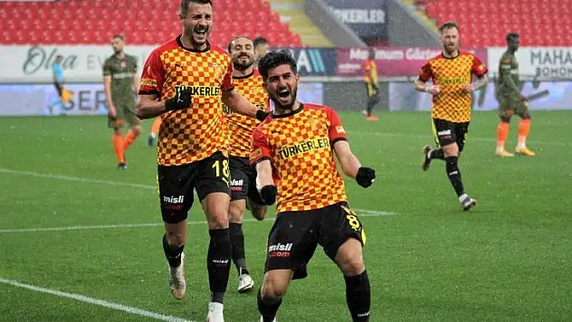 Süper Lig: Göztepe: 1 - Medipol Başakşehir: 0 (İlk Yarı)