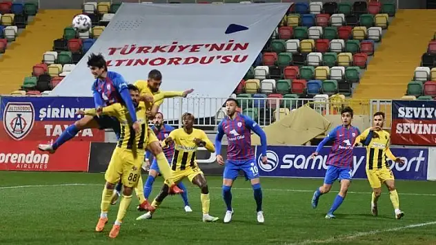 TFF 1. Lig: Altınordu: 2 - Menemenspor: 4