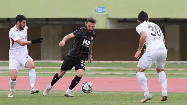 TFF 3. Lig: Bergama Belediyespor: 2 - Nevşehir Belediyespor: 2