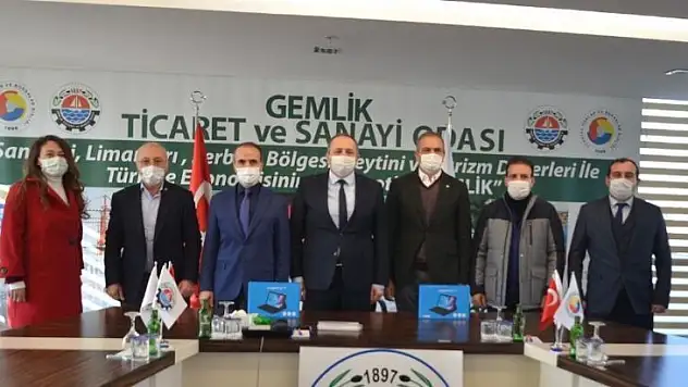 Ticaret Odasından öğrencilere tablet