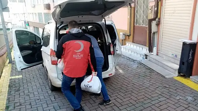 Türk Kızılay Bursa gönüllere dokunuyor