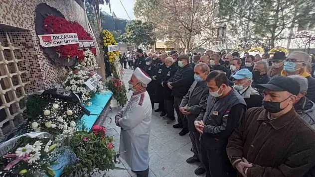Türkiye'nin ilk kadın ortodontisti son yolculuğuna uğurlandı