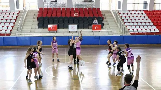 U-18 Basketbol Kızlar Anadolu Şampiyonası Aydın'da başladı