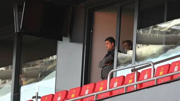 Ünal Karaman, Göztepe'yi tribünden takip ediyor