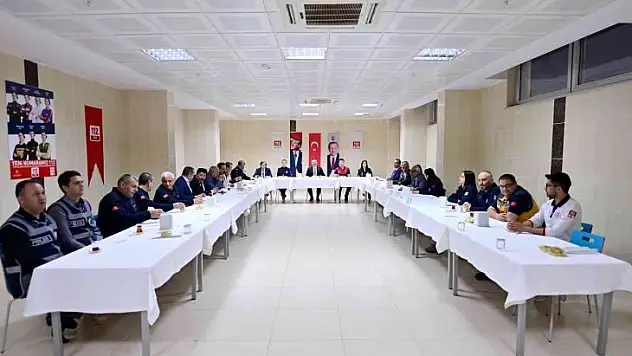 Vali Aksoy, 112 personelleri ile iftarda buluştu