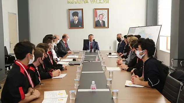 Vali Ali Çelik: 'Geleceğin şeflerini ve aşçılarını yetiştiriyoruz'