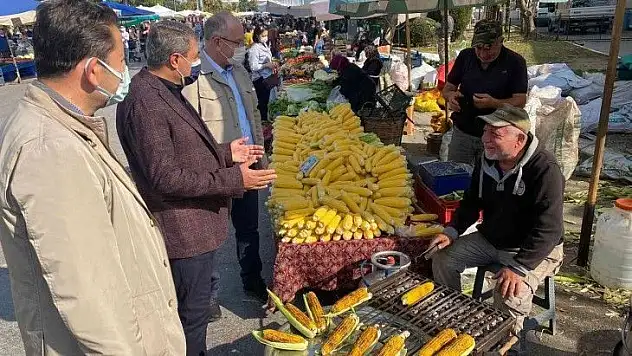 Vali Şıldak, Pazarda esnaf ve vatandaşlarla görüştü