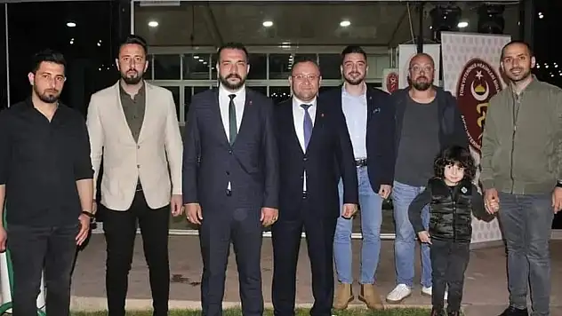 Veteriner hekimler depremzedeler için iftarda buluştu