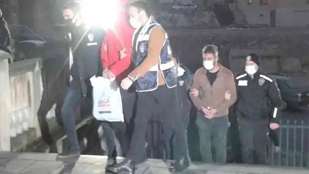 Yasa dışı bahis oynattıkları iddiasıyla gözaltına alınan 13 şüpheli adliyeye sevk edildi