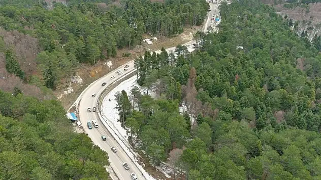 Yeni yılın ilk günü Uludağ doldu taştı