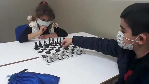 Yunusemre'de Hanım Lokallerinde eğitim başladı