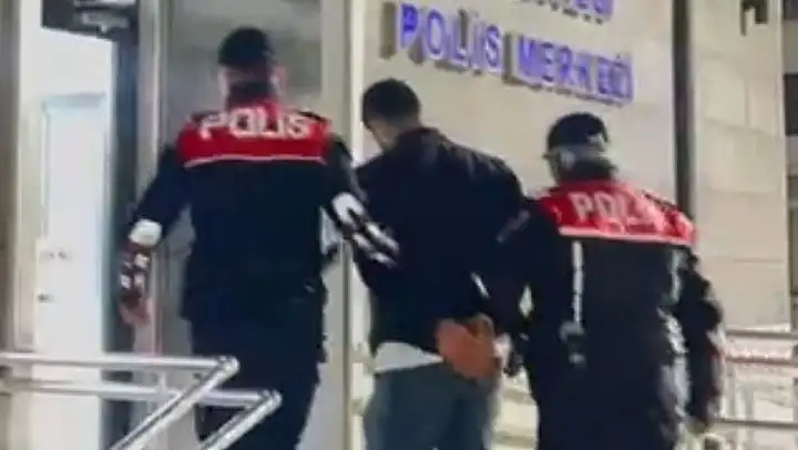 15 yılla aranan cinayet zanlısı İzmir'de yakalandı