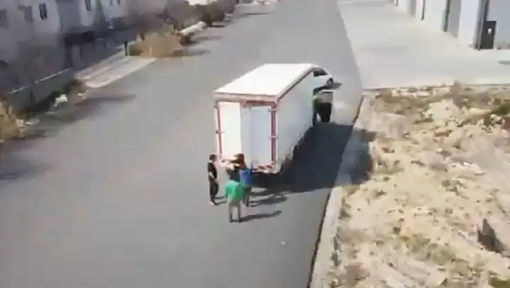 2 ton etil alkolle sahte içki yapmaya hazırlanan 3 kişi yakalandı