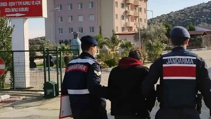 2 yıl kesinleşmiş hapis cezasından aranıyordu, yakalandı