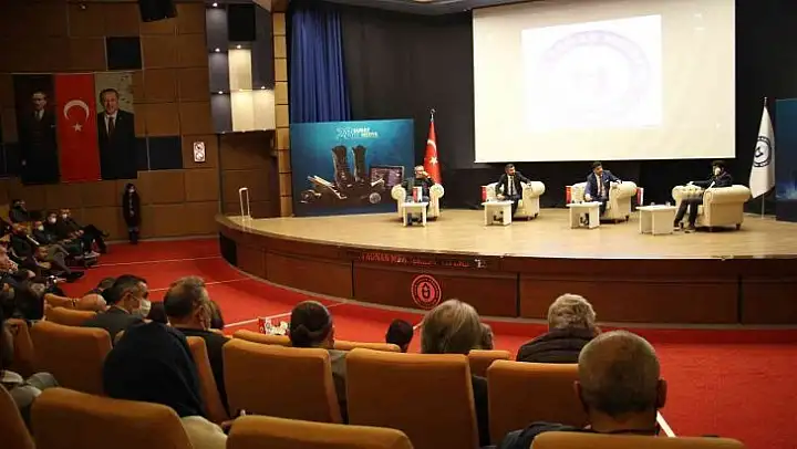 ADÜ'de '28 Şubat ve Medya' başlıklı panel düzenlendi