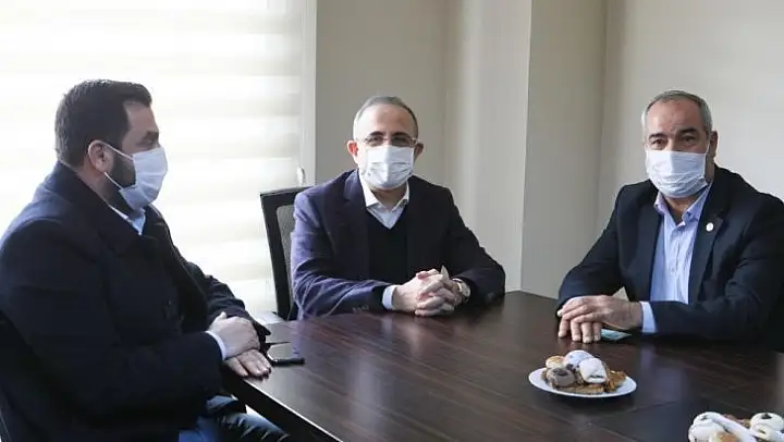 AK Partili Sürekli: 'Milletin devletiyle arasındaki duvarı kaldıralı çok oldu'