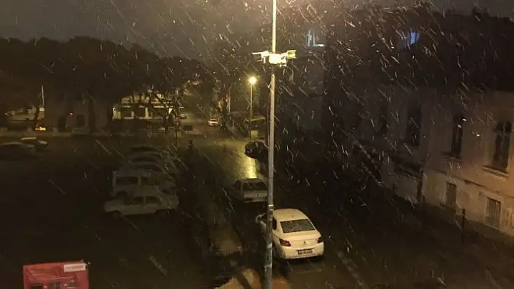 Alaşehir'de eğitime kar engeli