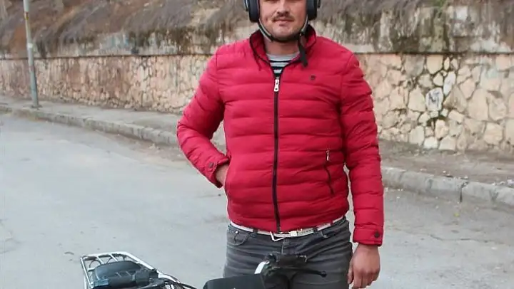 Alaşehirli seyyah her gün bir yer geziyor
