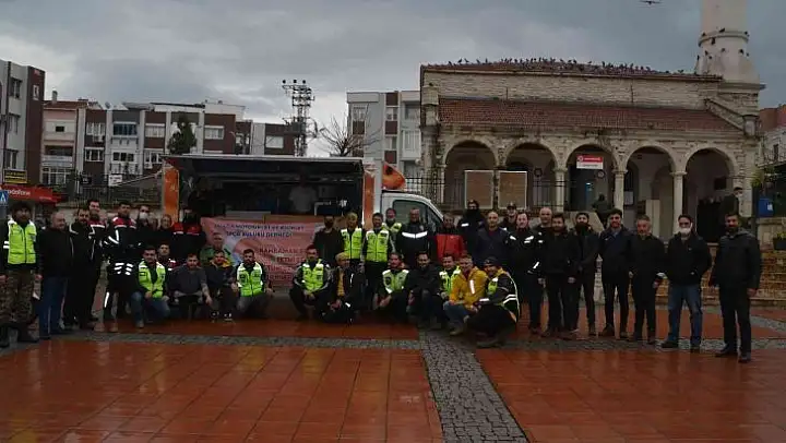 Aliağa'da kahraman şehit Fethi Sekin için lokma hayrı yapıldı