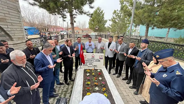 Altıntaş'ta Şehit Piyade Uzman Çavuş Yaşar Çakır dualarla anıldı