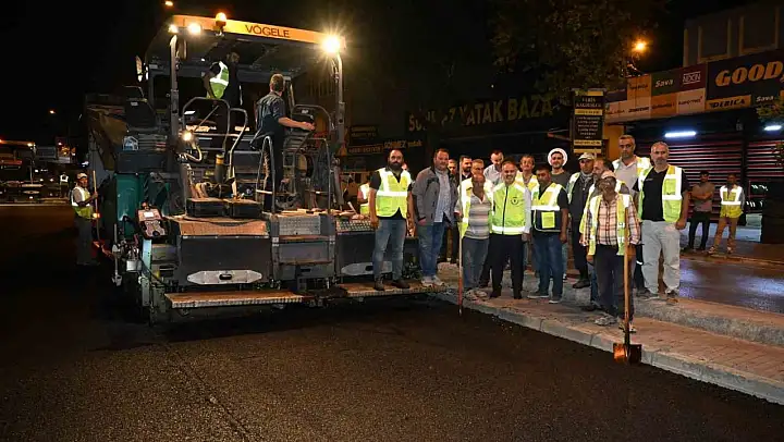 Ankara yolunda gece mesaisi sürüyor