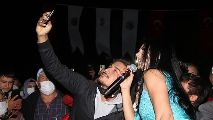 Ankaralı Ayşe, Kulalı hayranlarıyla buluştu