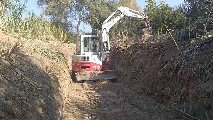 Aşağıçobanisa'da taşkınlara karşı önlem